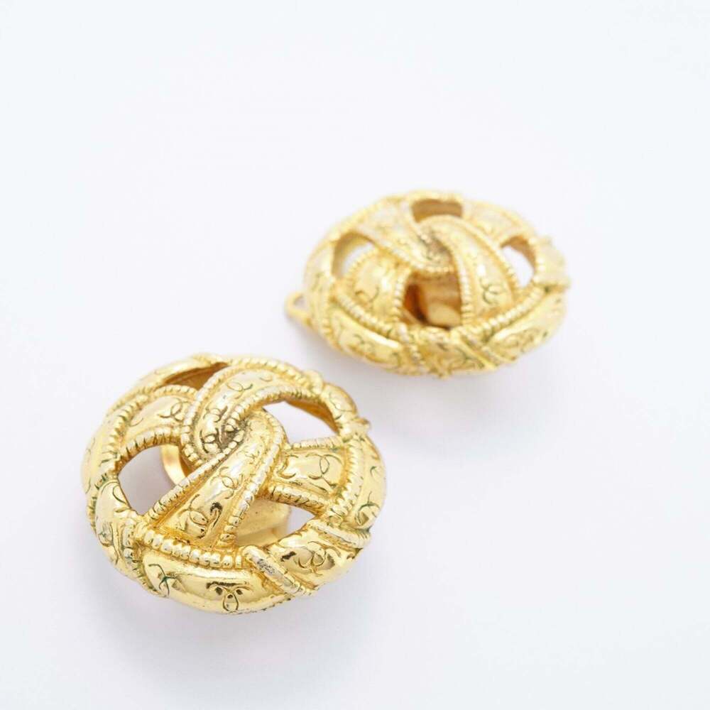 CHANEL Authentic Green Logo Earrings - Picture 2 of 8